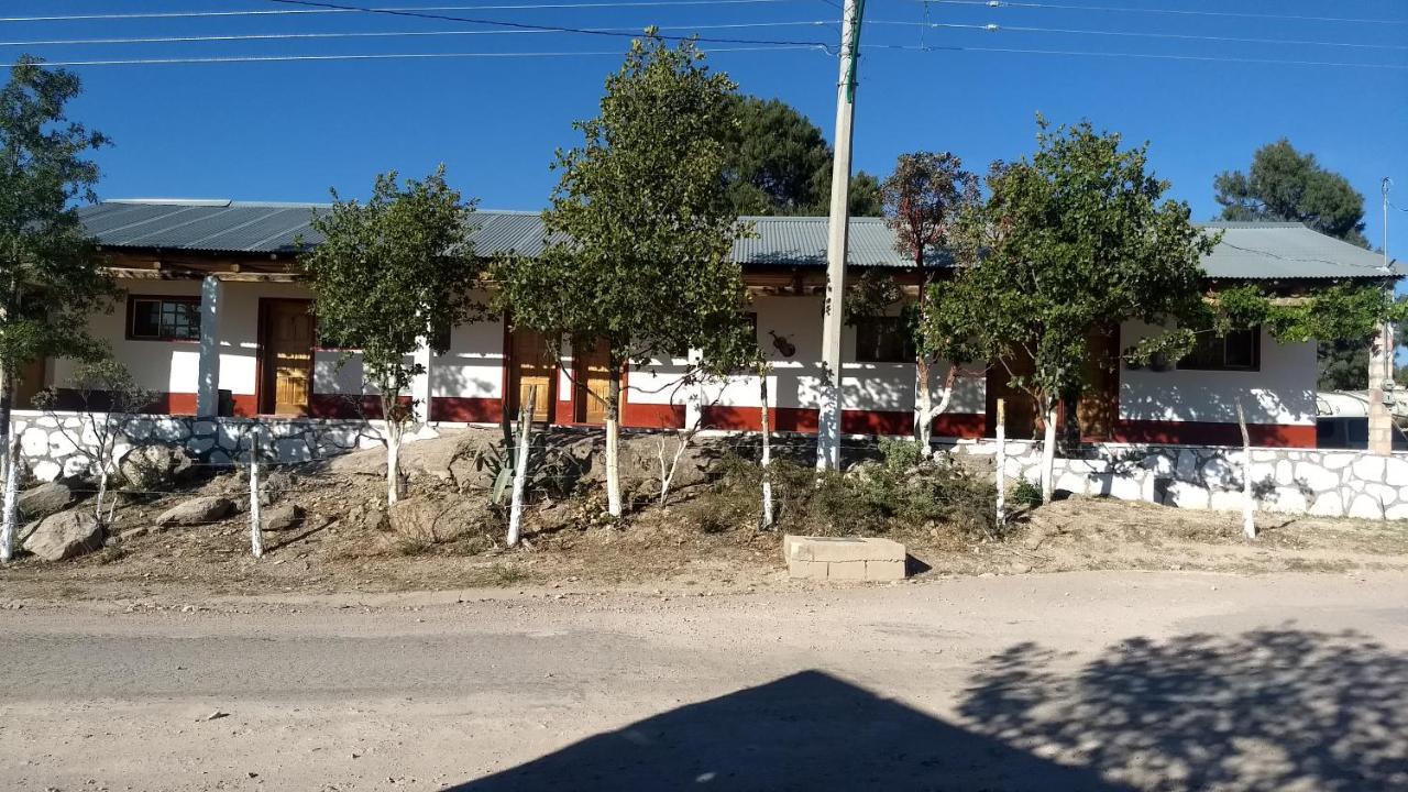 Hotel Entronque Barrancas San Alonso エクステリア 写真